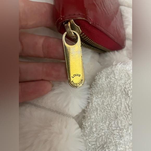 LOW START Louis Vuitton Red Verni zip around wallet - Picture 15 of 16